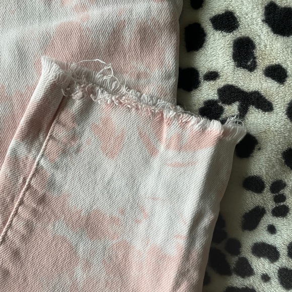 Sweet soft pink tye dye Levi’s Jeans - Picture 4 of 5
